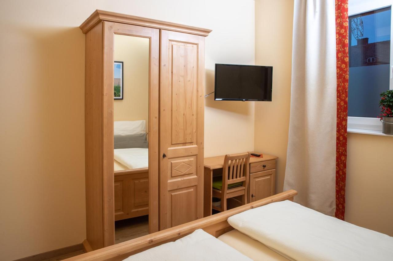 Landhaus Storch - Pension Ganserndorf Ngoại thất bức ảnh