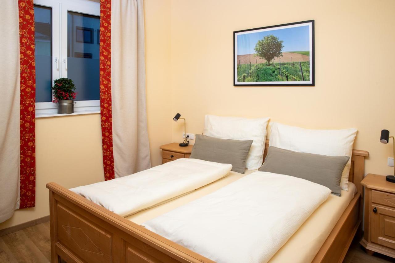 Landhaus Storch - Pension Ganserndorf Ngoại thất bức ảnh