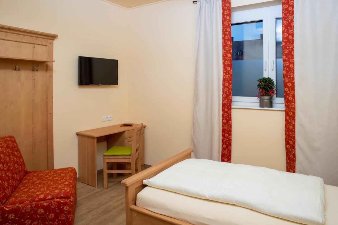 Landhaus Storch - Pension Ganserndorf Ngoại thất bức ảnh