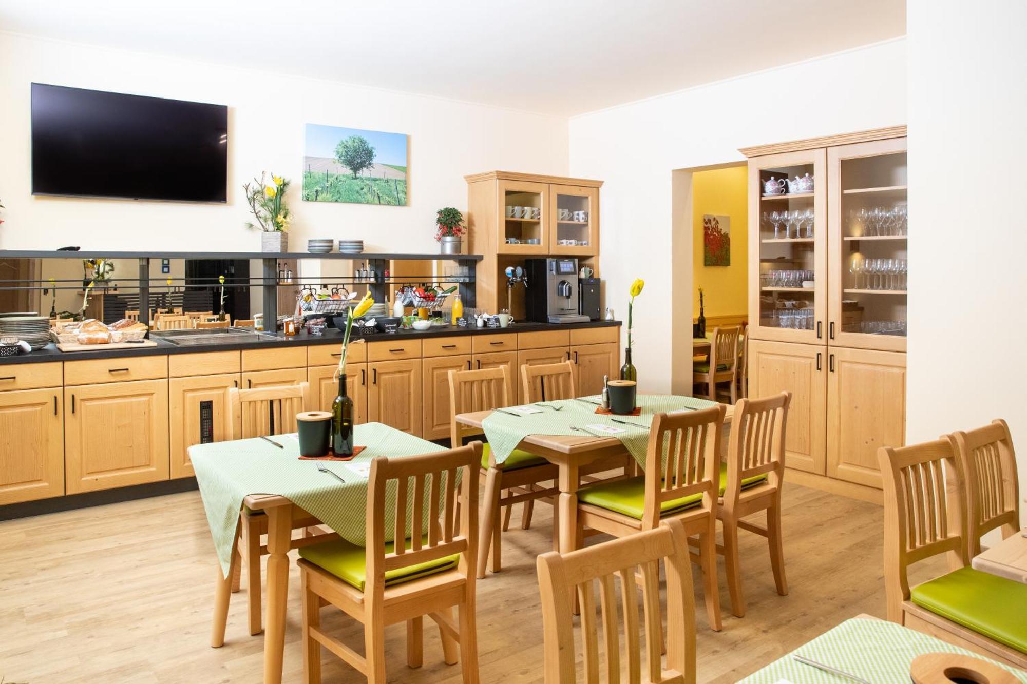 Landhaus Storch - Pension Ganserndorf Ngoại thất bức ảnh