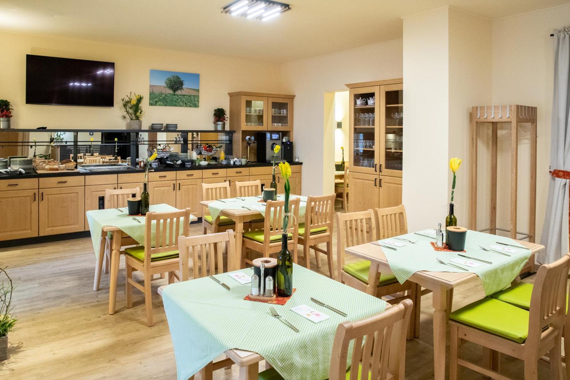 Landhaus Storch - Pension Ganserndorf Ngoại thất bức ảnh
